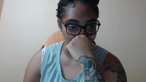 Snapshot of ava_f0xy chatting on January 5, 11:22 pm Ava Jordana online show from January 5, 11:22 pm