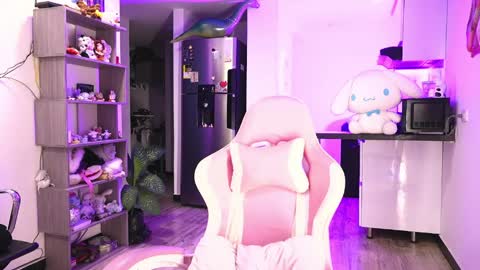 AVA online show from April 10, 3:56 am