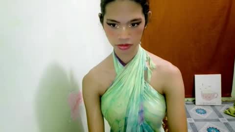 avacadaxcx online show from October 21, 10:38 am