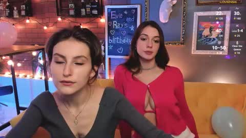 Snapshot of aveangela chatting on September 13, 6:29 pm Avie online show from September 13, 6:29 pm