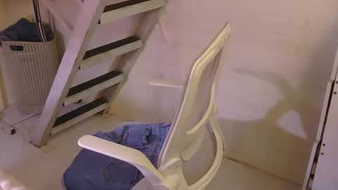 Rhian online show from April 14, 2:56 pm