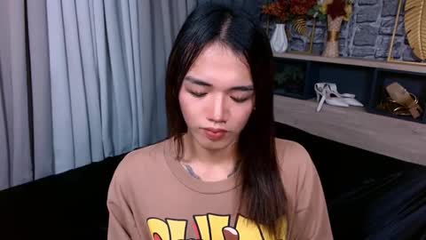 Avery online show from February 16, 9:33 pm