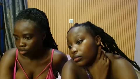 Snapshot of avian_talya chatting on November 21, 6:28 pm Avian online show from November 21, 6:28 pm