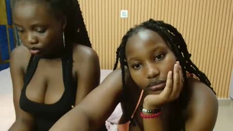 Snapshot of avian_talya chatting on November 27, 4:58 am Avian online show from November 27, 4:58 am