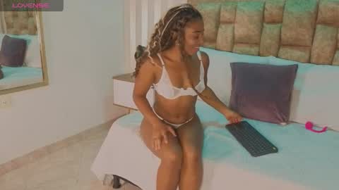 Snapshot of avis_lara chatting on May 16, 7:56 pm AVIS online show from May 16, 7:56 pm