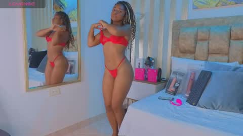 Snapshot of avis_lara chatting on May 25, 7:20 pm AVIS online show from May 25, 7:20 pm