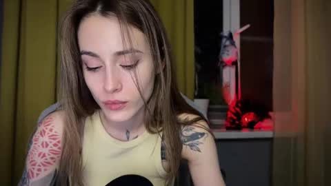 Snapshot of aviva_faith chatting on December 3, 12:35 am Aviva online show from December 3, 12:35 am