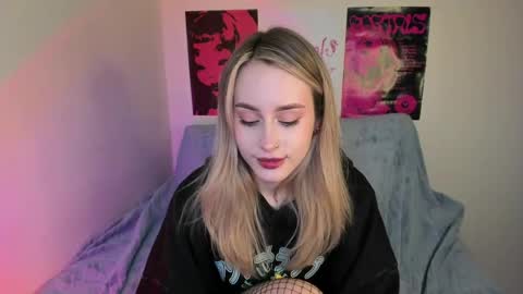 Aviva online show from April 16, 9:39 pm