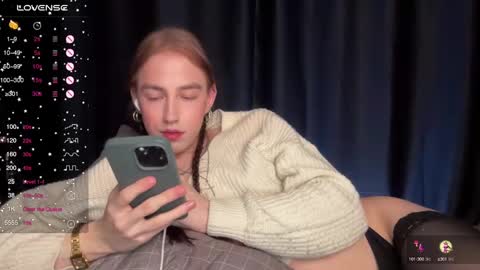 avril_pearly_ online show from January 17, 10:56 pm