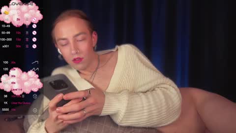 avril_pearly_ online show from February 4, 10:55 pm