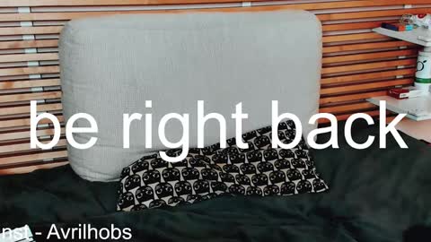 Snapshot of avrilhobs chatting on February 26, 12:03 pm Avril online show from February 26, 12:03 pm