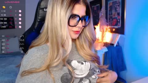 Avrill Morgan online show from February 6, 8:13 pm