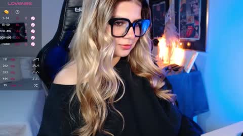 Avrill Morgan online show from February 10, 9:04 pm