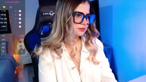 Avrill Morgan online show from October 31, 7:59 pm