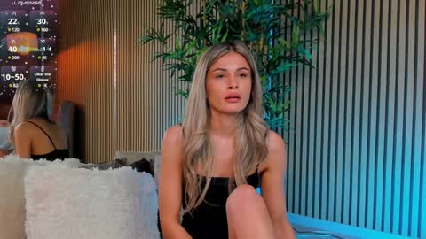 Snapshot of avrillcyrux chatting on February 4, 9:28 am AVRILL CYRUX online show from February 4, 9:28 am