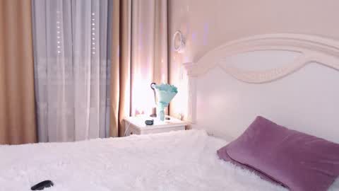 Avrora Inst online show from February 3, 12:15 am