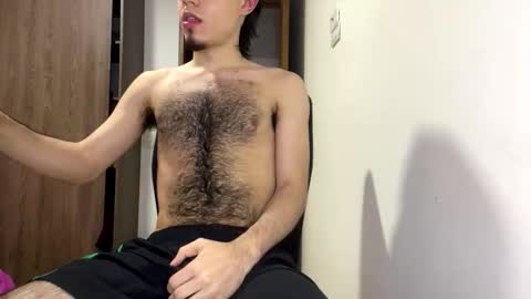 Snapshot of aw0052 chatting on November 20, 10:31 pm AndrewXxl independent online show from November 20, 10:31 pm