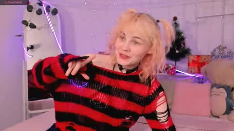 Awi online show from December 14, 9:41 pm