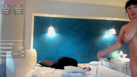 Snapshot of awesome_jolie chatting on December 8, 9:02 am Jolie online show from December 8, 9:02 am