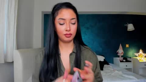 Snapshot of awesome_jolie chatting on March 12, 6:40 am Jolie online show from March 12, 6:40 am