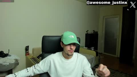 Snapshot of awesome_justin chatting on December 1, 7:14 pm Justin online show from December 1, 7:14 pm