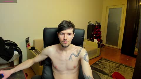 Snapshot of awesome_justin chatting on December 16, 9:20 pm Justin online show from December 16, 9:20 pm