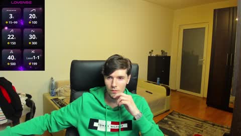 Snapshot of awesome_justin chatting on January 13, 12:09 am Justin online show from January 13, 12:09 am