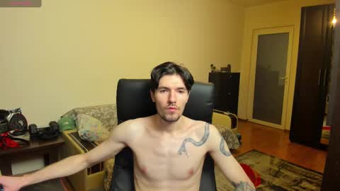 Snapshot of awesome_justin chatting on February 18, 10:16 am Justin online show from February 18, 10:16 am