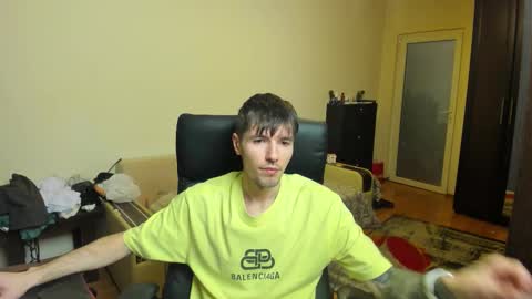 Snapshot of awesome_justin chatting on September 11, 8:20 pm Justin online show from September 11, 8:20 pm