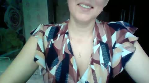 Snapshot of awesomeladyy chatting on December 4, 11:41 am awesomeladyy online show from December 4, 11:41 am