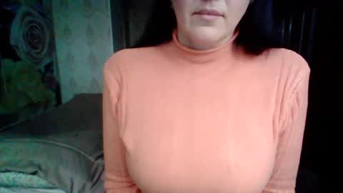 Snapshot of awesomeladyy chatting on January 17, 9:17 am awesomeladyy online show from January 17, 9:17 am