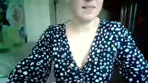 Snapshot of awesomeladyy chatting on March 6, 8:19 am awesomeladyy online show from March 6, 8:19 am