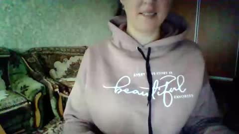 Snapshot of awesomeladyy chatting on October 1, 8:31 am awesomeladyy online show from October 1, 8:31 am