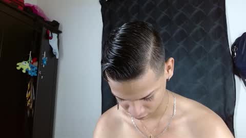 Snapshot of axcel_boy chatting on November 7, 1:22 pm axcel online show from November 7, 1:22 pm