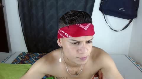 Snapshot of axcel_boy chatting on December 2, 6:25 pm axcel online show from December 2, 6:25 pm