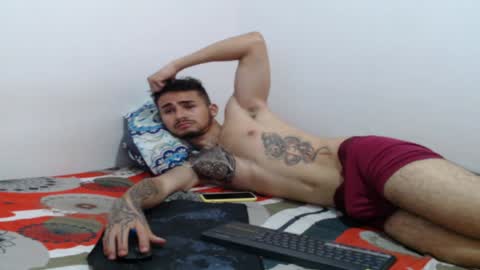 Axel online show from January 28, 8:04 pm