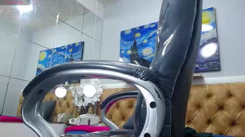 Snapshot of axel_castillo21 chatting on February 21, 8:48 am Axel online show from February 21, 8:48 am