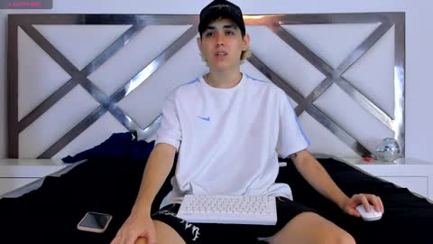 Axel cifer online show from January 24, 7:07 pm