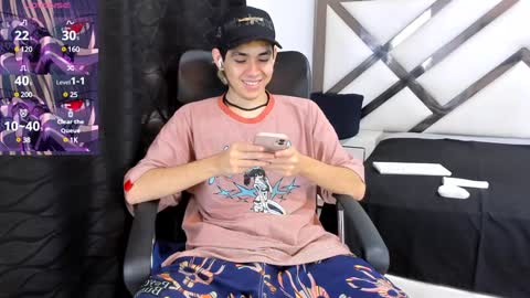 Axel cifer online show from February 4, 8:06 pm