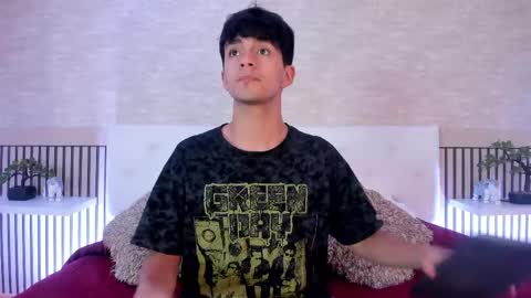 axel_draven online show from April 20, 12:30 pm