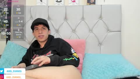 Snapshot of axel_evanss chatting on December 4, 3:21 pm Axel Evanss online show from December 4, 3:21 pm