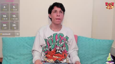 Snapshot of axel_evanss chatting on December 9, 3:44 pm Axel Evanss online show from December 9, 3:44 pm