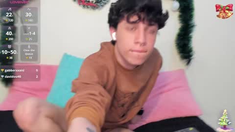 Snapshot of axel_evanss chatting on December 19, 3:52 pm Axel Evanss online show from December 19, 3:52 pm