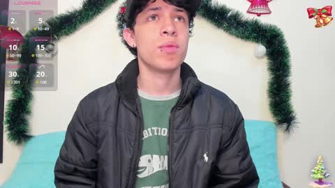 Snapshot of axel_evanss chatting on December 26, 12:49 pm Axel Evanss online show from December 26, 12:49 pm