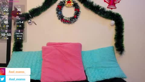 Snapshot of axel_evanss chatting on January 3, 1:14 pm Axel Evanss online show from January 3, 1:14 pm