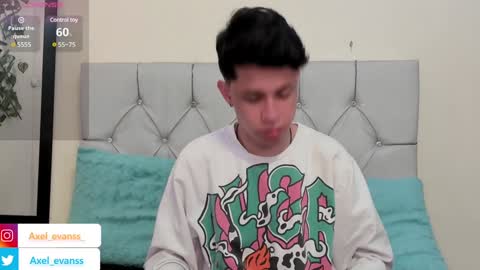 Snapshot of axel_evanss chatting on January 28, 1:38 pm Axel Evanss online show from January 28, 1:38 pm