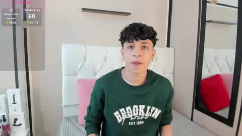 Snapshot of axel_evanss chatting on September 16, 12:39 pm Axel Evanss online show from September 16, 12:39 pm