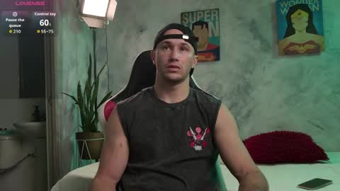 Axel Fairchaild online show from April 4, 12:24 pm