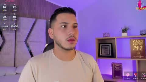 axel_grey_ online show from June 5, 12:33 pm