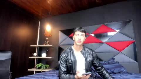 axel_hendrick online show from February 21, 12:17 pm